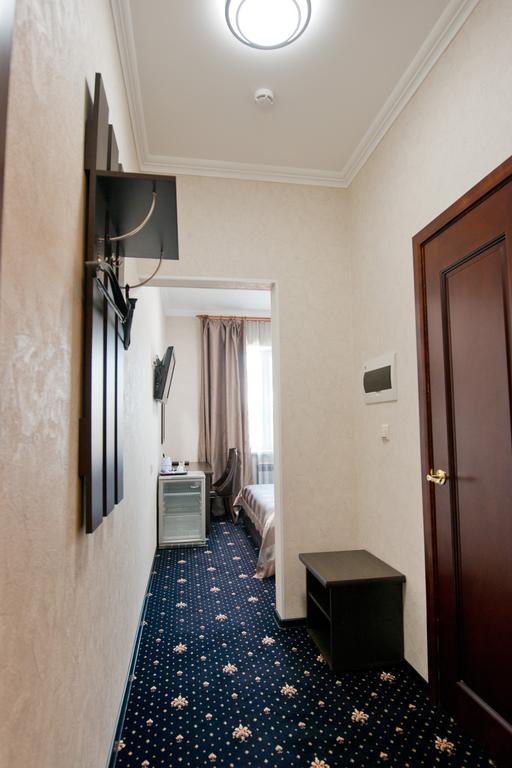 Business Hotel Europa Khabarovsk Room photo